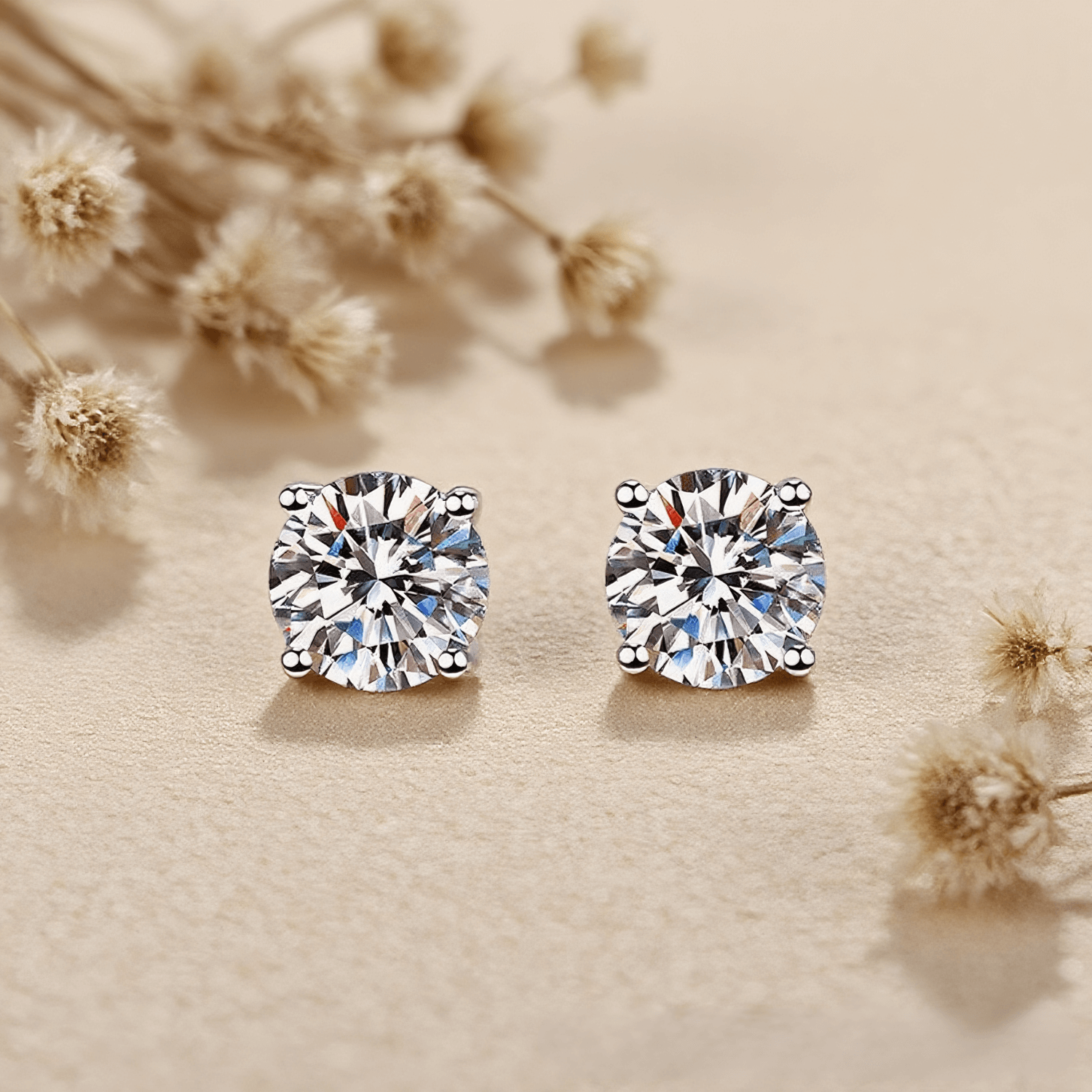 Moissanite Four-Claws Classic Earrings — four-claw setting moissanite stud earrings, timeless and sparkling.