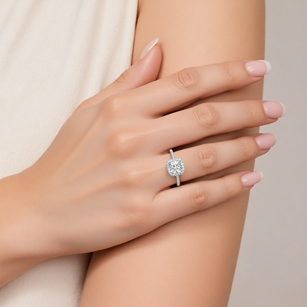 #TranquilGlow #MoissaniteRing #SensitiveSkinJewelry #GiftForHer #ShineQuietly