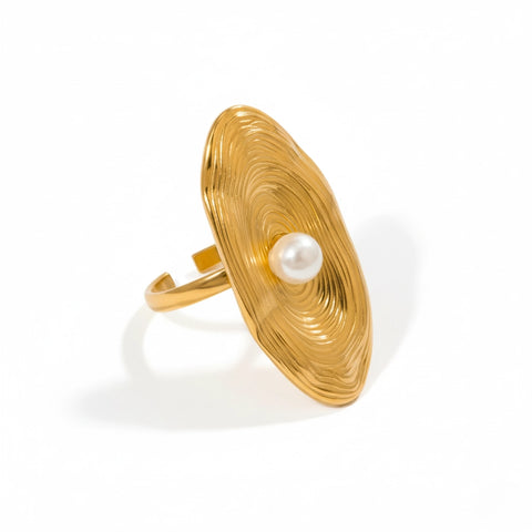 Calypso ring hammered gold texture oval shape with pearl center waterproof stainless steel.