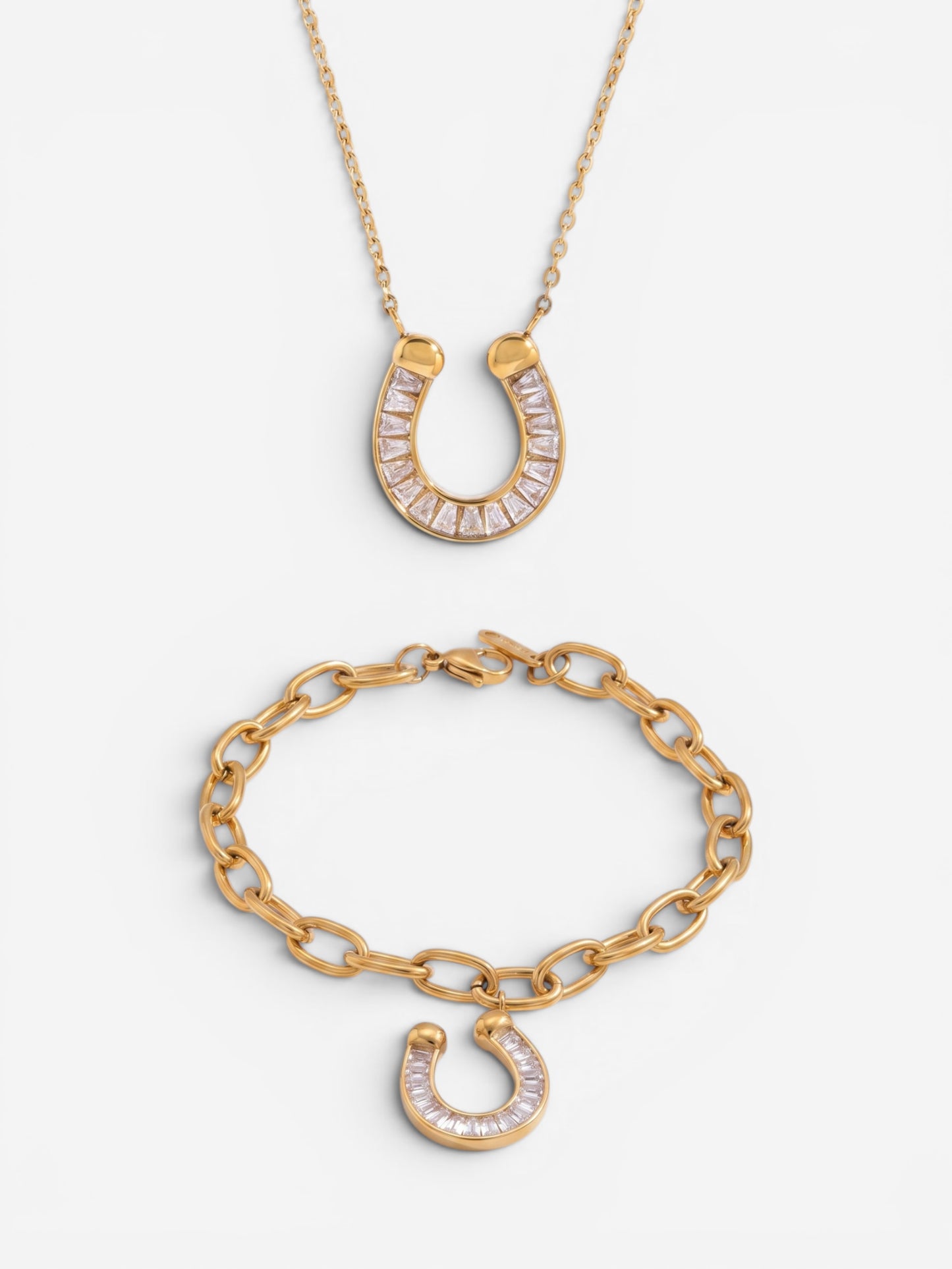 Fortuna Horseshoe Necklace