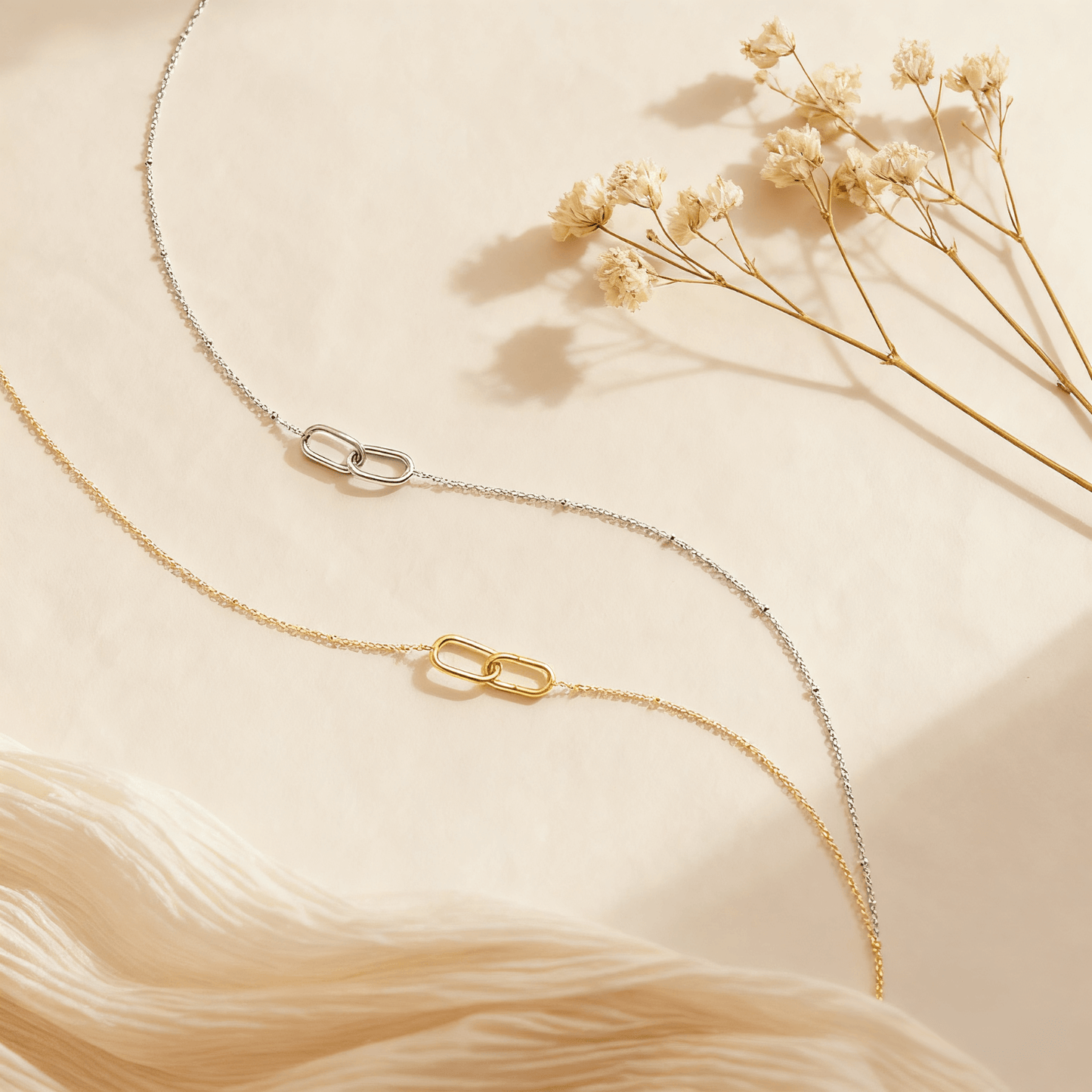 Linked Circles Necklace | Gold Interlocking Circle Necklace