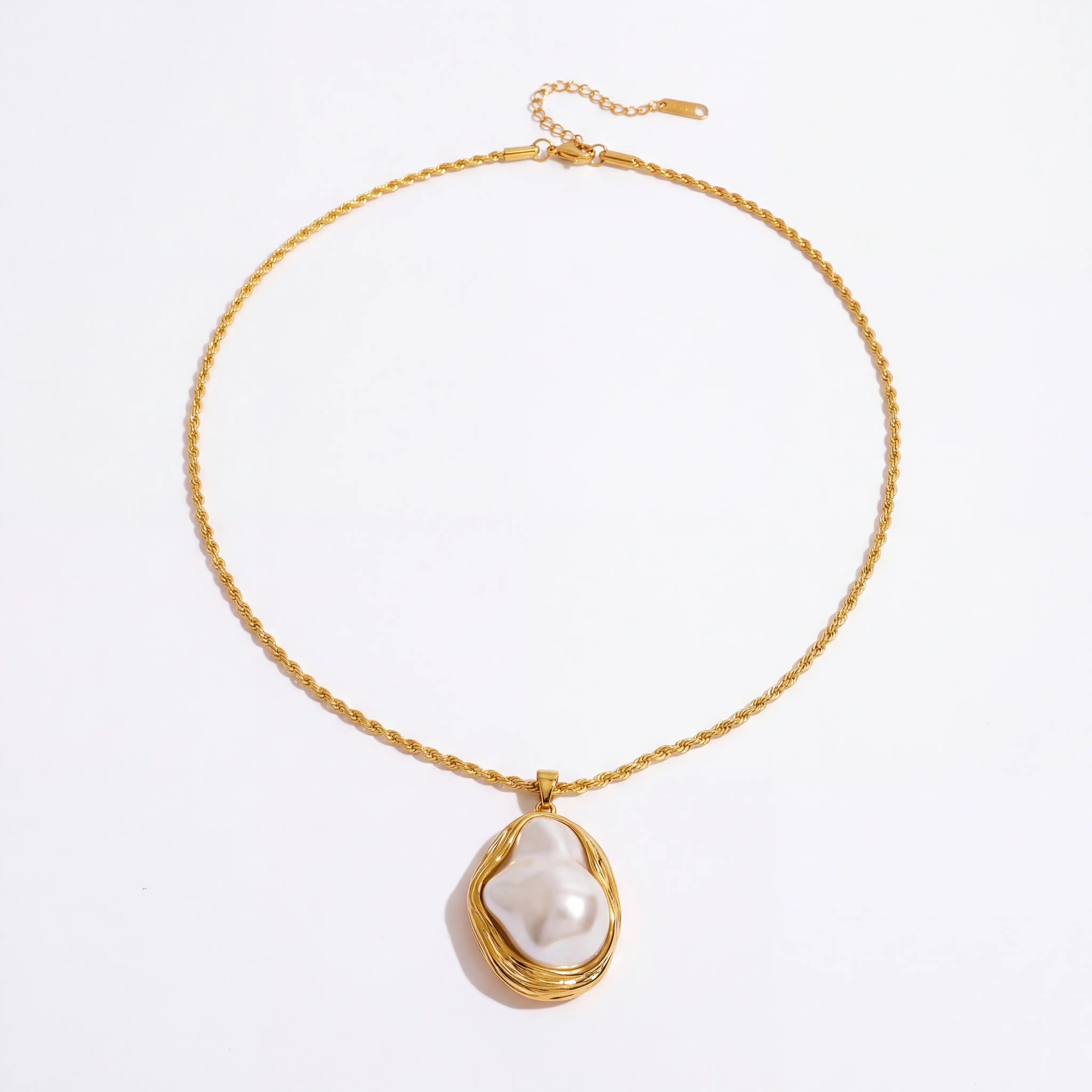 Theia Organic Baroque Pearl Necklace Secondary image