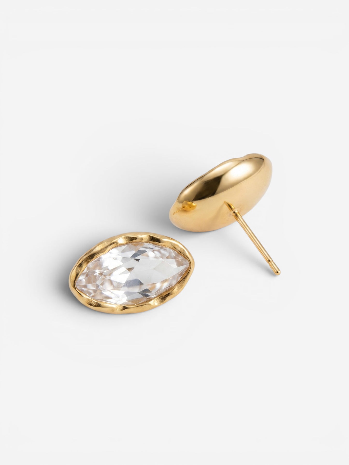 Callisto Organic Studs