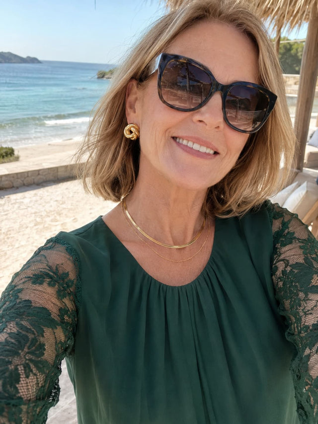 Person wearing the jewelry set