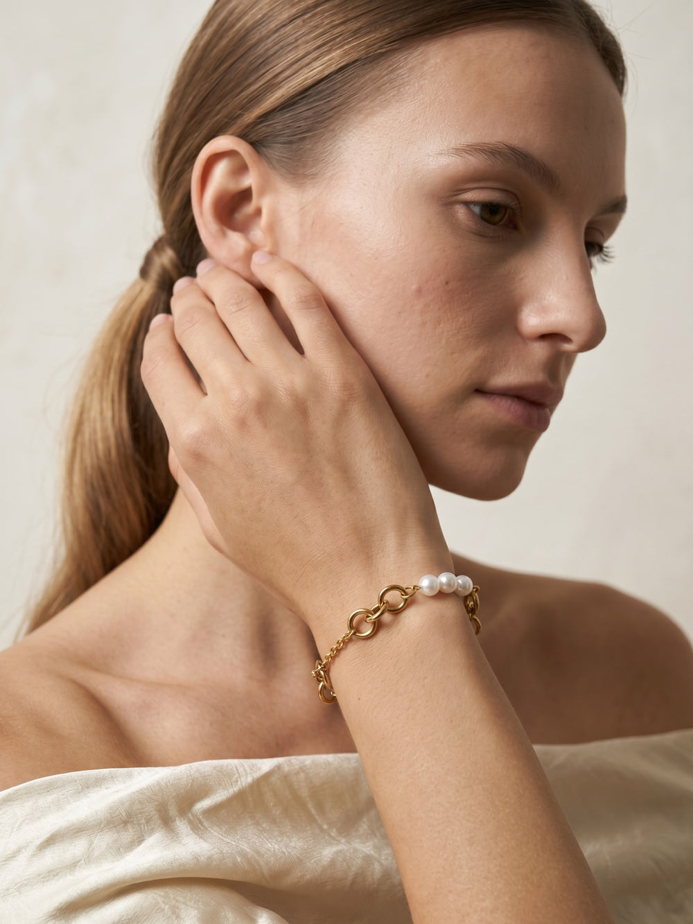 Elodie Bow & Pearl Bracelet