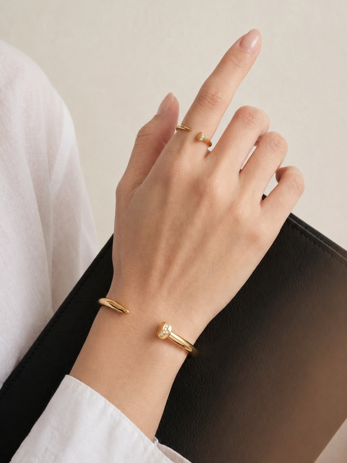 Solis Nail Bangle