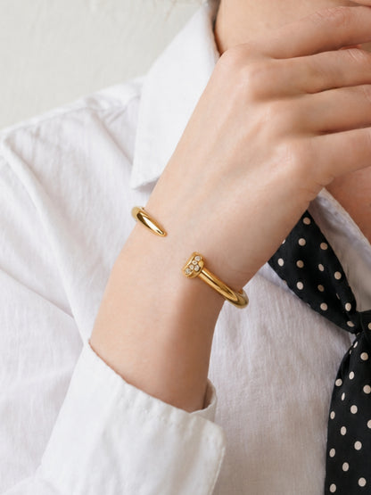 Solis Nail Bangle